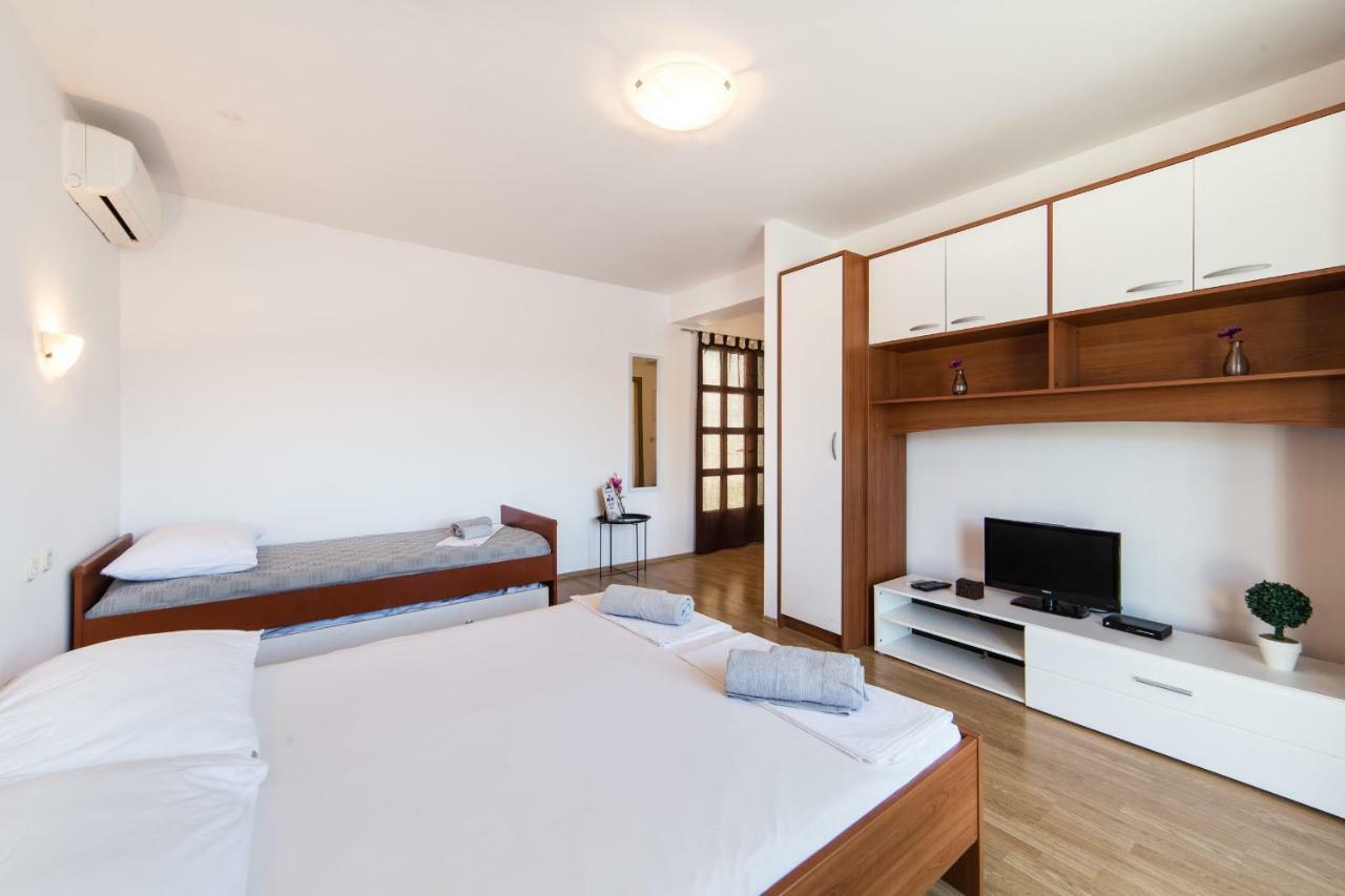Apartments Barbir Плоче Экстерьер фото